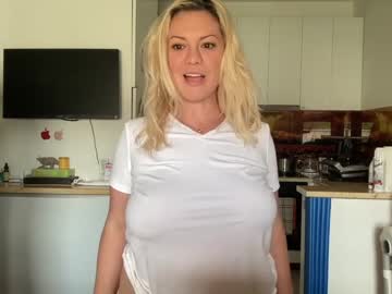 girl cam all day kiradivine image #4611550