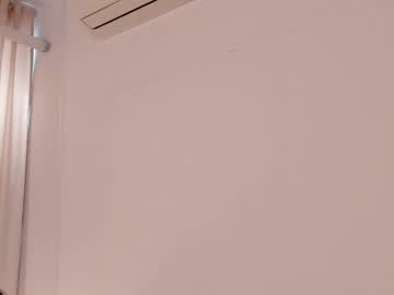 girl cam all day peek_in_my_window image #6628584