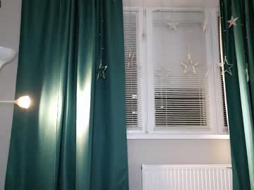 girl cam all day small_blondee image #5668600