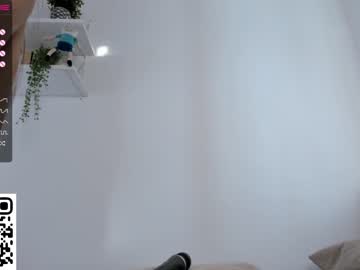 girl cam all day peek_in_my_window image #6072749