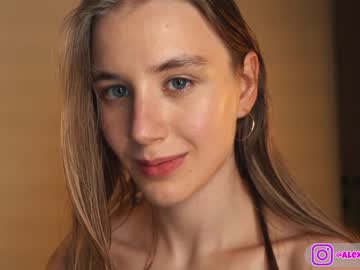 girl cam all day alexispeach image #606923