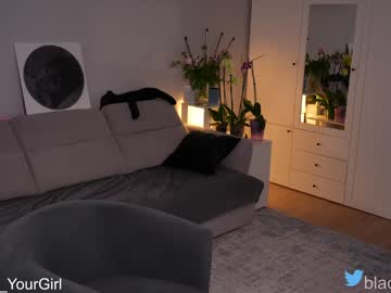 girl cam all day _blackbee_ image #4571823