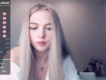 girl cam all day small_blondee image #569958