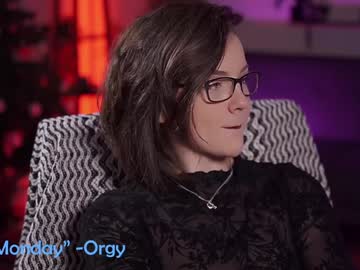 girl cam all day tiffanyriox image #8386259