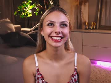 girl cam all day darlinechapel image #8305580