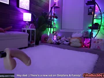 girl cam all day heatherbby9 image #1109472