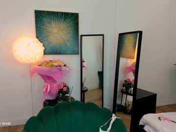 girl cam all day princess_diana18 image #7030540
