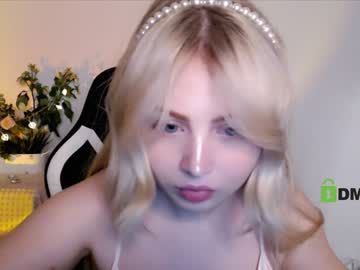 girl cam all day shy_blondiee image #3742725