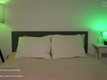 girl cam all day ezra image #8968835