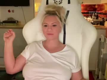 girl cam all day kiradivine image #4355990