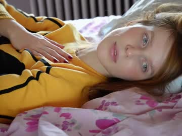 girl cam all day ellaa91 image #3194863