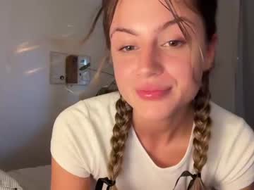 girl cam all day foxyone01 image #6466633