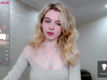 girl cam all day small_blondee image #3648217