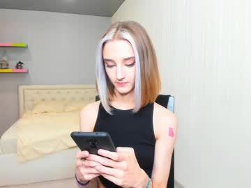 girl cam all day elaine_diaz image #94004