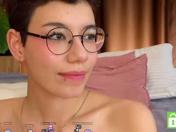 girl cam all day riskyteasse image #8844413