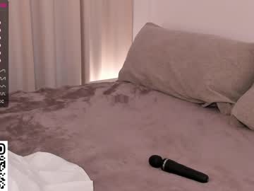 girl cam all day peek_in_my_window image #6287700