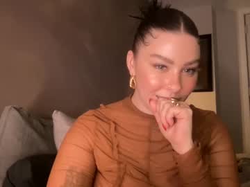 girl cam all day novavangogh image #3003404