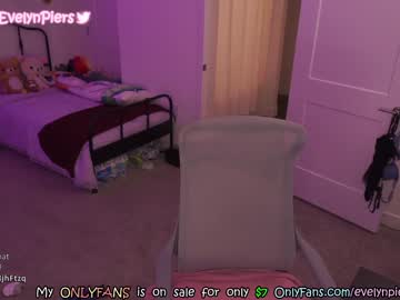 girl cam all day evelynpiers image #2432824