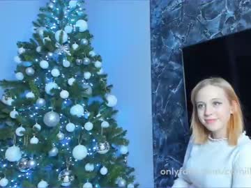 girl cam all day milena_plays image #748456