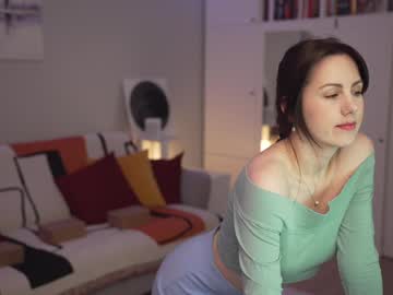 girl cam all day _blackbee_ image #8739728