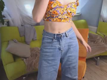girl cam all day eadlindanforth image #7341421