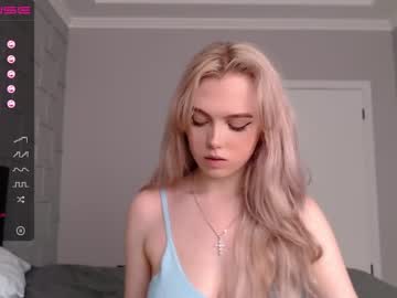 girl cam all day small_blondee image #1534853