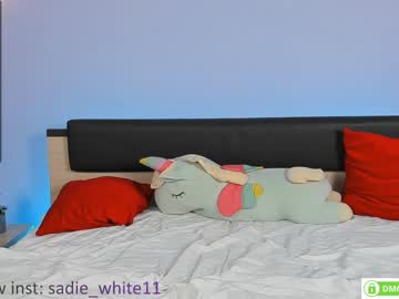 girl cam all day foxhilary image #2389625