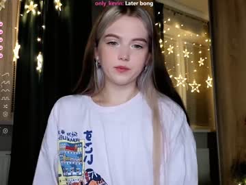 girl cam all day small_blondee image #5905119