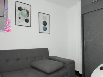 girl cam all day abigail_w image #7310166