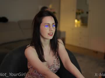 girl cam all day _blackbee_ image #7099161