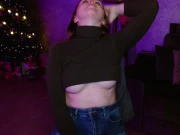 girl cam all day juicy_peach88 image #3375563