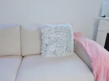 girl cam all day _redxxxvelvet_ image #2800026