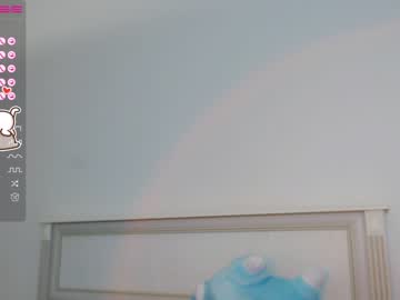 girl cam all day small_blondee image #3166710