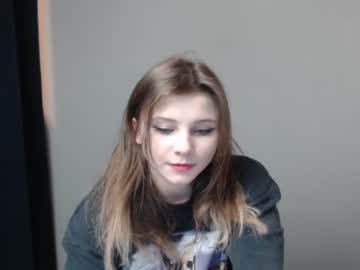 girl cam all day relax_nina image #998233