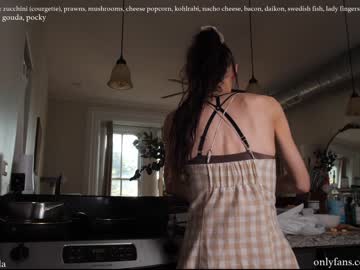 girl cam all day _june image #2702783