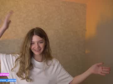 girl cam all day coyness_geneva image #3318659