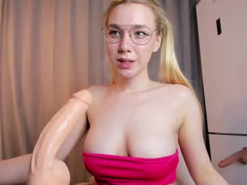 girl cam all day nerdy_freyua image #4832633