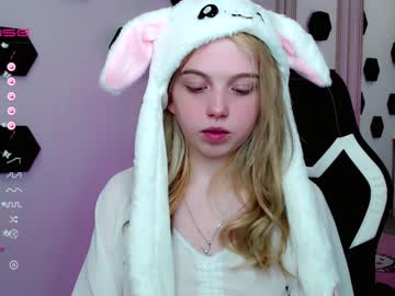 girl cam all day small_blondee image #4226847