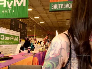 girl cam all day harliequinnx image #8404855