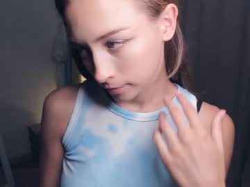 girl cam all day wave_of_happy_ image #5469876