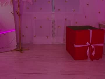 girl cam all day uwunikaa image #8538295