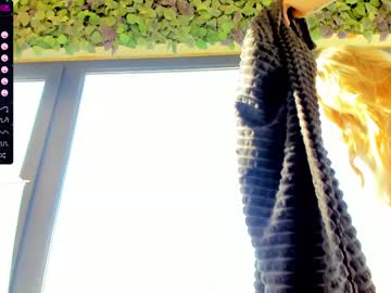girl cam all day sassyt33n image #3437546