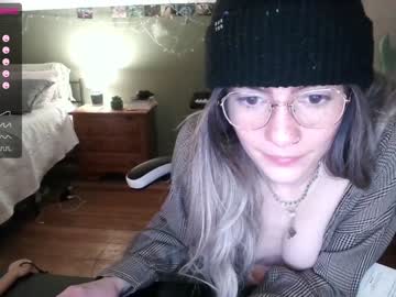 girl cam all day pixelatedprincess image #3685740