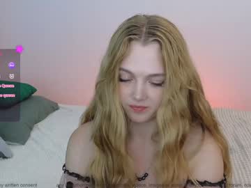 girl cam all day small_blondee image #8125412