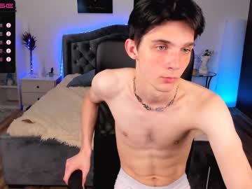 man cam all day aaron_yam image #1948300