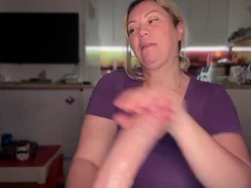 girl cam all day kiradivine image #9035684
