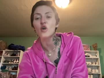 girl cam all day oftenelle image #3741964
