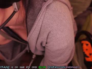 girl cam all day evelynpiers image #5380290