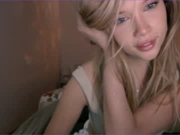 girl cam all day bitter_moon image #3235333