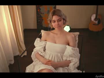 girl cam all day luna_ai image #2342985